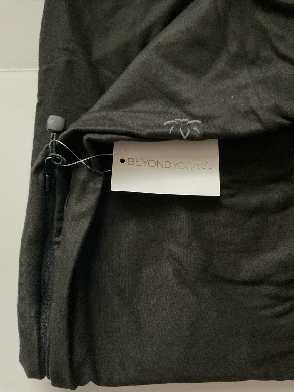 Beyond Yoga Pocket Infinity Scarf Black